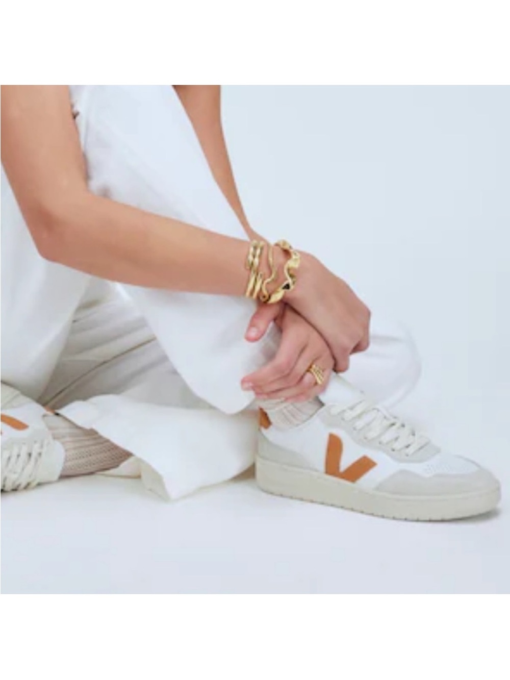 VEJA V-90 mesh white umber
Women's Sneakers EUC